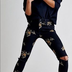 Mid rise skinny jeans